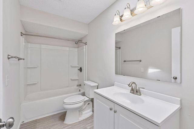 7516 Louisiana Avenue N, Brooklyn Park, MN 55428