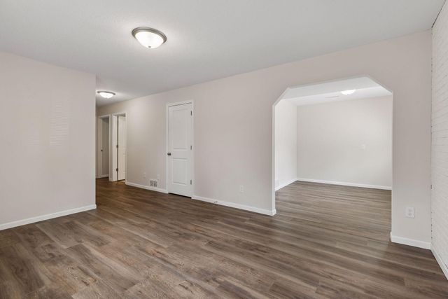7516 Louisiana Avenue N, Brooklyn Park, MN 55428