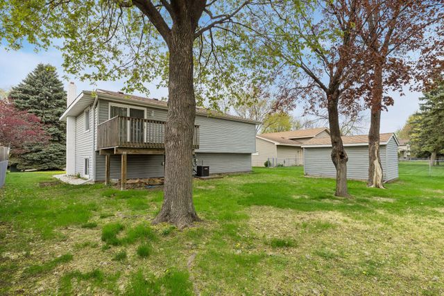 7516 Louisiana Avenue N, Brooklyn Park, MN 55428
