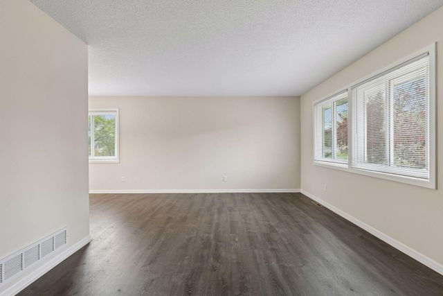 7516 Louisiana Avenue N, Brooklyn Park, MN 55428
