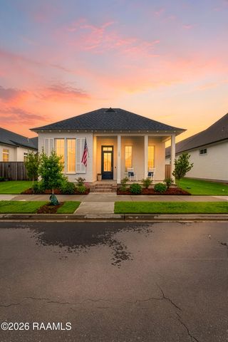 108 Hedgemoore Court, Youngsville, LA 70592