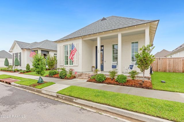 108 Hedgemoore Court, Youngsville, LA 70592
