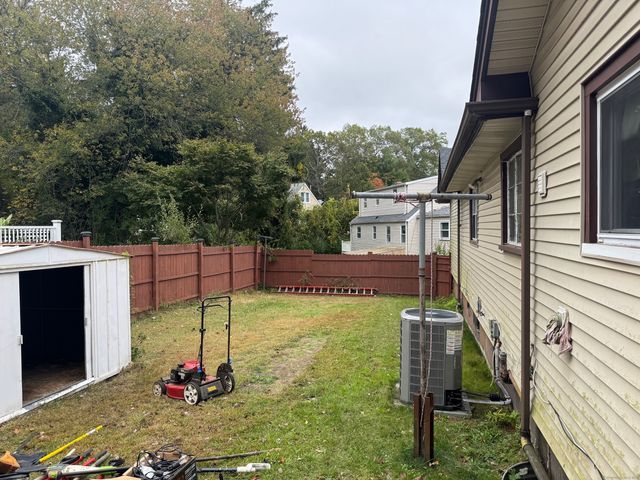 11 Linda Drive, Bridgeport, CT 06606