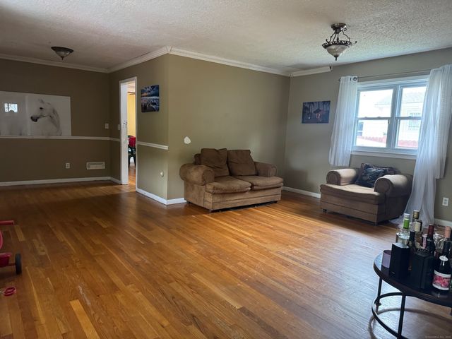 11 Linda Drive, Bridgeport, CT 06606