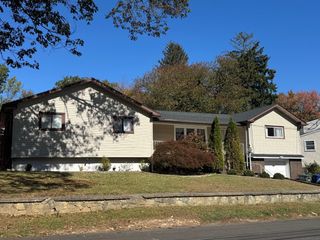 11 Linda Drive, Bridgeport, CT 06606