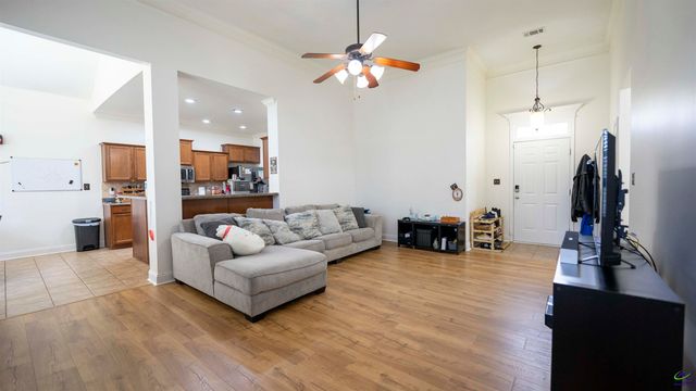 207 Broderick Circle, Warner Robins, GA 31088