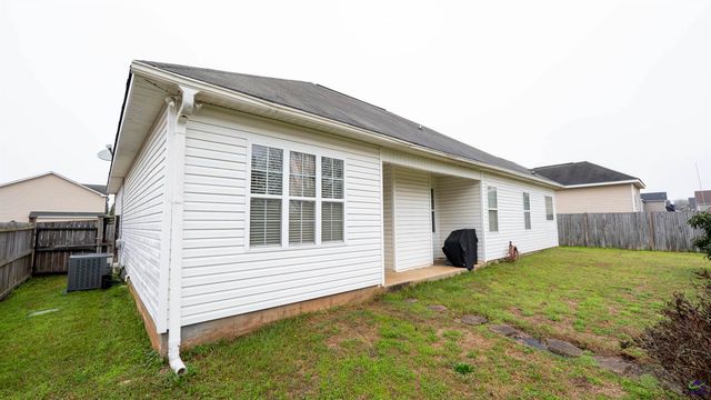 207 Broderick Circle, Warner Robins, GA 31088