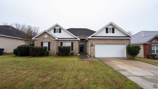 207 Broderick Circle, Warner Robins, GA 31088