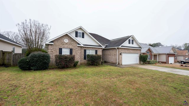 207 Broderick Circle, Warner Robins, GA 31088