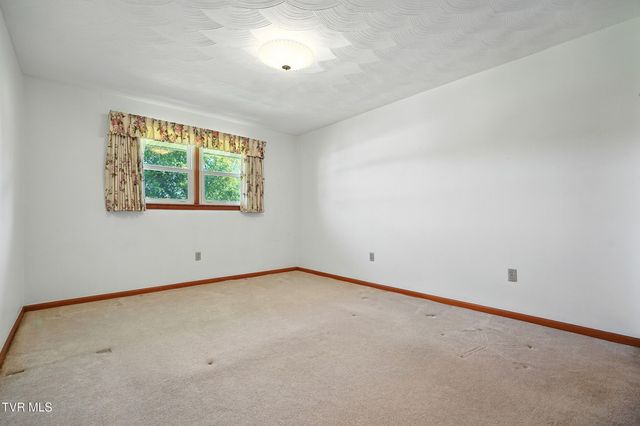 1201 Gray Station Road, Gray, TN 37615