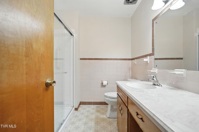 1201 Gray Station Road, Gray, TN 37615