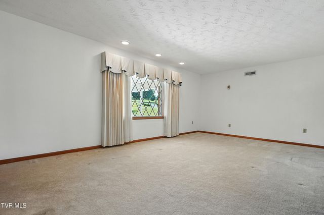 1201 Gray Station Road, Gray, TN 37615