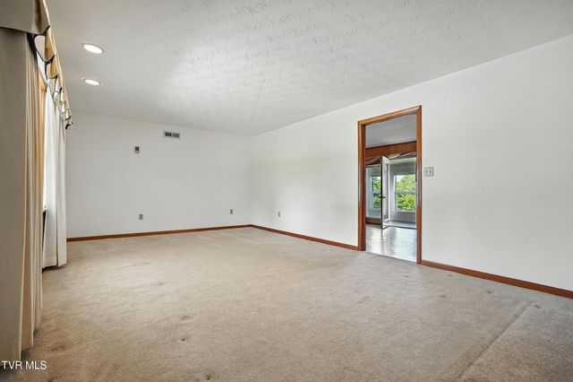 1201 Gray Station Road, Gray, TN 37615