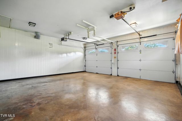 1201 Gray Station Road, Gray, TN 37615