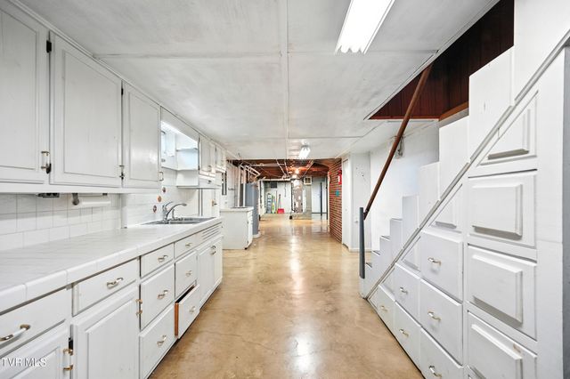 1201 Gray Station Road, Gray, TN 37615