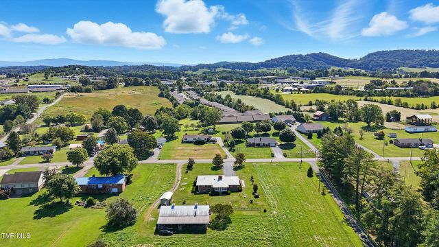 1201 Gray Station Road, Gray, TN 37615