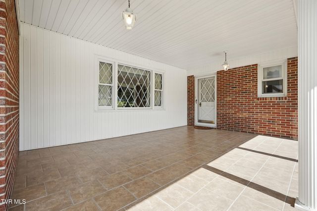 1201 Gray Station Road, Gray, TN 37615