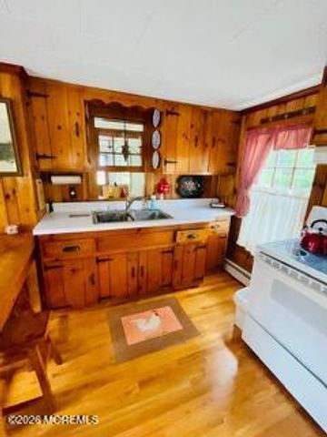 214 Howe Street, Point Pleasant, NJ 08742