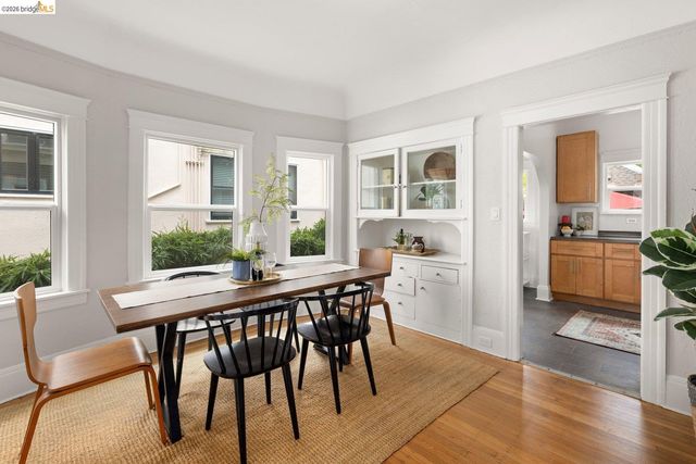 2633 Regent St, Berkeley, CA 94704