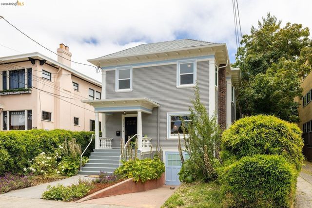 2633 Regent St, Berkeley, CA 94704