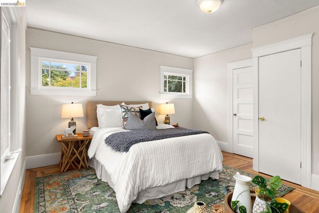 2633 Regent St, Berkeley, CA 94704