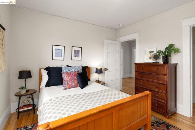2633 Regent St, Berkeley, CA 94704