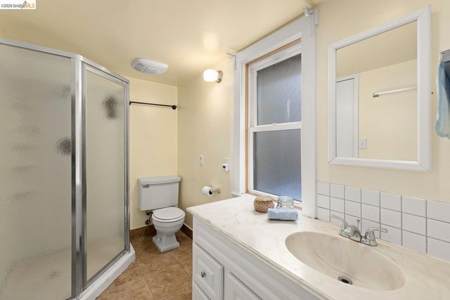 2633 Regent St, Berkeley, CA 94704
