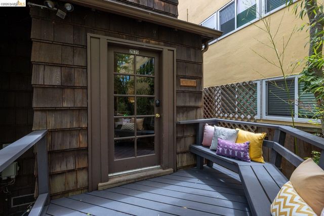 2633 Regent St, Berkeley, CA 94704