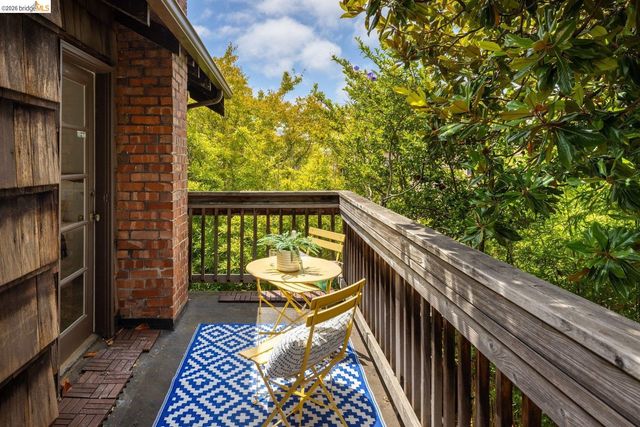 2633 Regent St, Berkeley, CA 94704