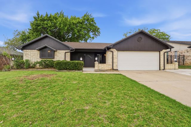 3021 Mossy Oak Lane, Bedford, TX 76021