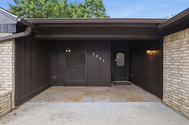 3021 Mossy Oak Lane, Bedford, TX 76021