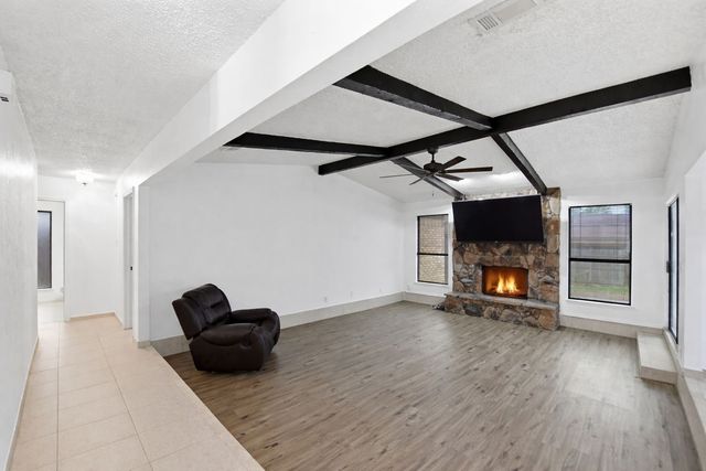 3021 Mossy Oak Lane, Bedford, TX 76021