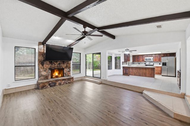 3021 Mossy Oak Lane, Bedford, TX 76021