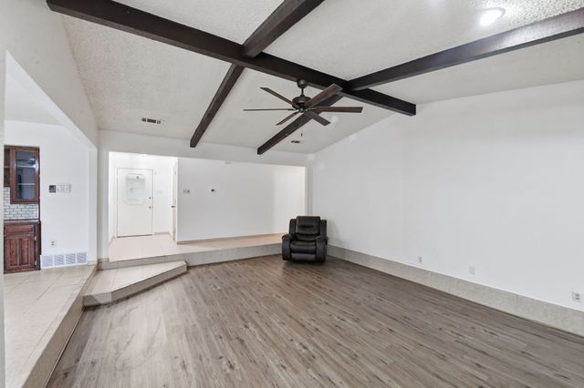 3021 Mossy Oak Lane, Bedford, TX 76021