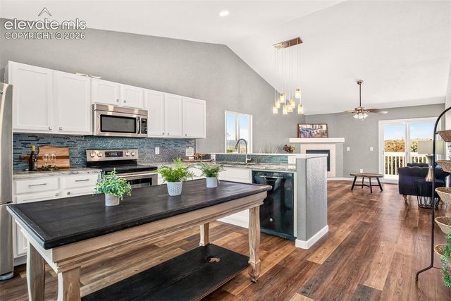 7048 Ketchum Drive, Colorado Springs, CO 80911