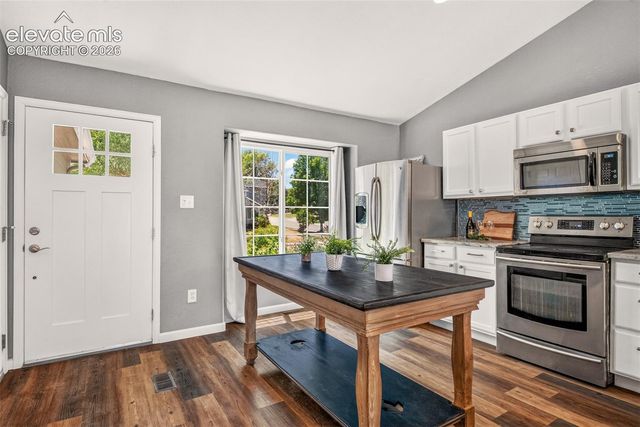 7048 Ketchum Drive, Colorado Springs, CO 80911