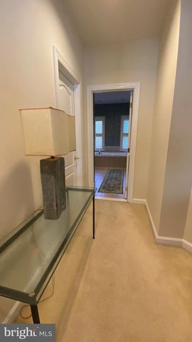 7449 CARRIAGE HILLS DR, Mclean, VA 22102