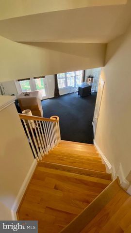 7449 CARRIAGE HILLS DR, Mclean, VA 22102