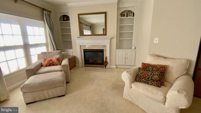 7449 CARRIAGE HILLS DR, Mclean, VA 22102