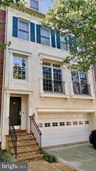 7449 CARRIAGE HILLS DR, Mclean, VA 22102