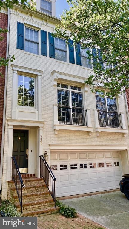 7449 CARRIAGE HILLS DR, Mclean, VA 22102