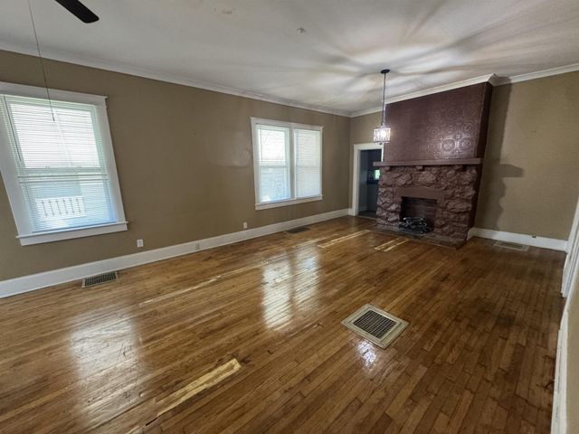 1570 E MCLEMORE AVE, Memphis, TN 38106