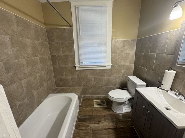1570 E MCLEMORE AVE, Memphis, TN 38106
