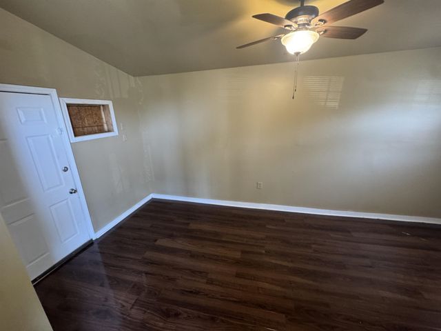 1570 E MCLEMORE AVE, Memphis, TN 38106