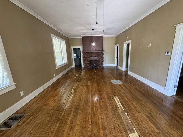 1570 E MCLEMORE AVE, Memphis, TN 38106