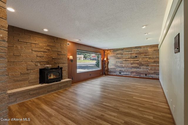 1023 N Crestline Dr, Coeur D'alene, ID 83814