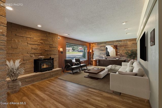 1023 N Crestline Dr, Coeur D'alene, ID 83814