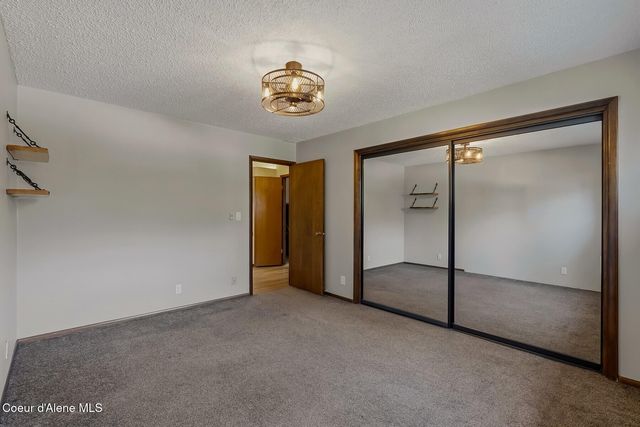 1023 N Crestline Dr, Coeur D'alene, ID 83814