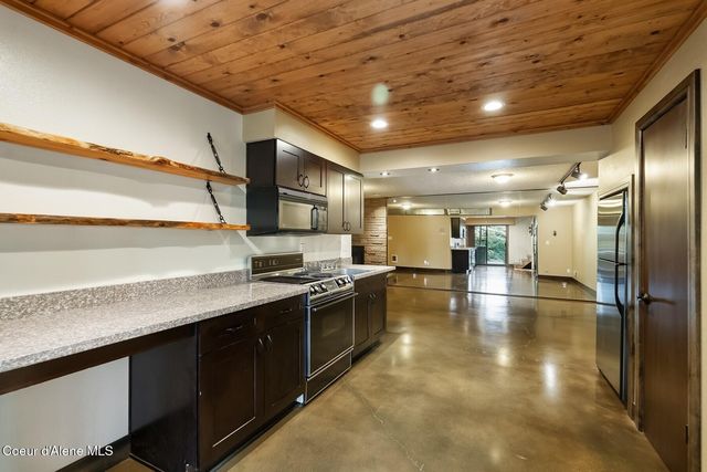 1023 N Crestline Dr, Coeur D'alene, ID 83814