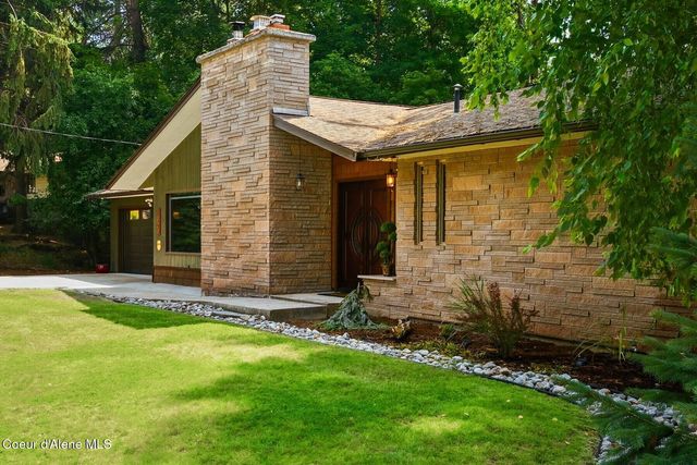 1023 N Crestline Dr, Coeur D'alene, ID 83814